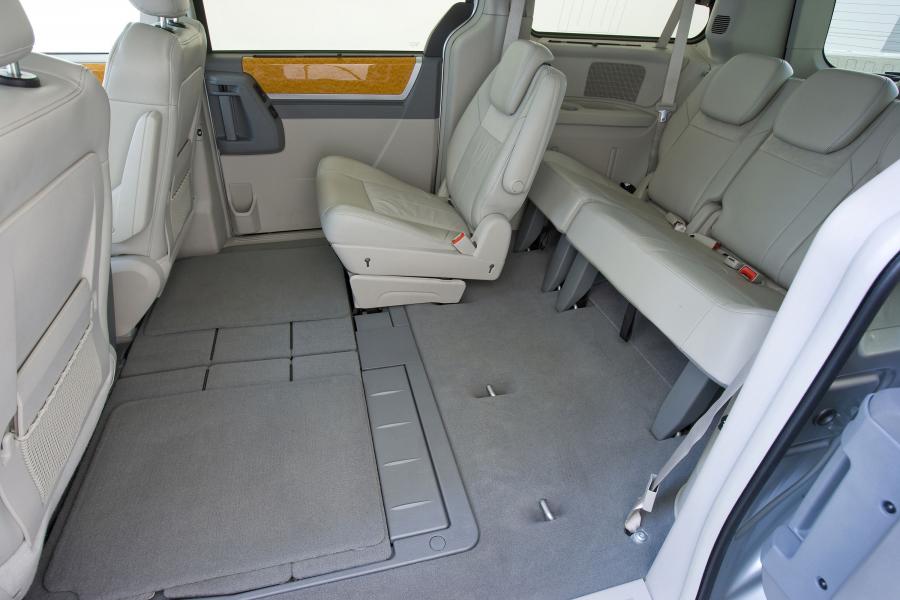  Chrysler Grand Voyager 2008 года  (фото 11 из 108)